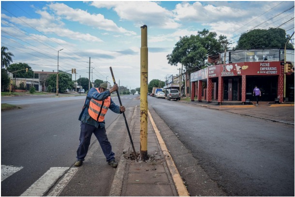 Posadas: Reparación del semáforo de Av. 213 y Av. Salvador Miqueri