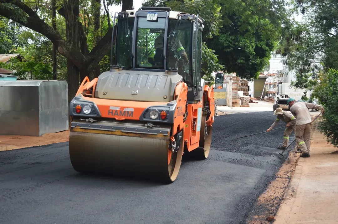<p>Concluyen 30 nuevas cuadras de asfalto en barrios de Posadas</p>